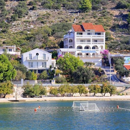 Apartments By The Sea Marina, Trogir - 9037 外观 照片